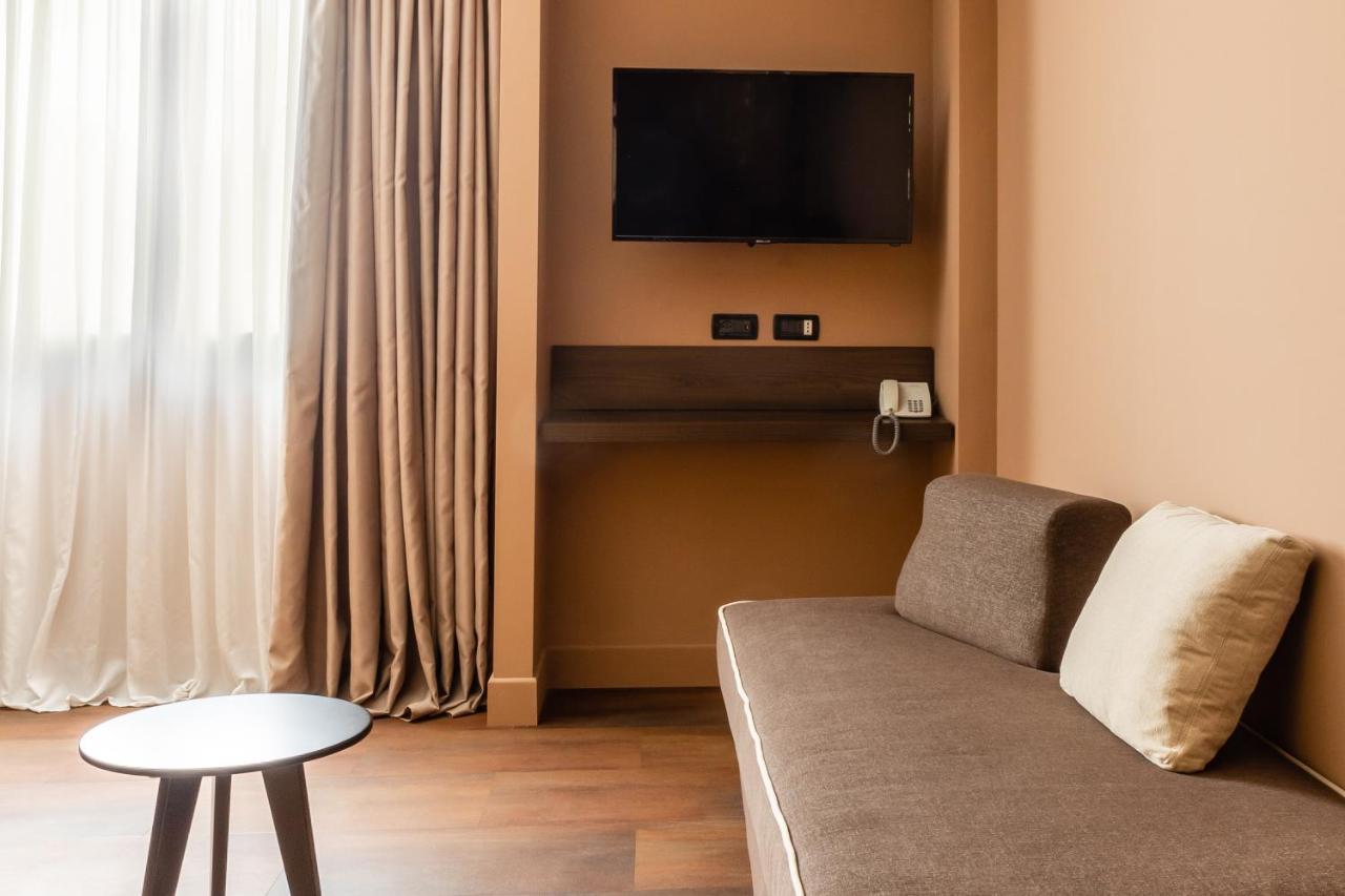 Anusca Palace Hotel Castel San Pietro Terme Exteriör bild